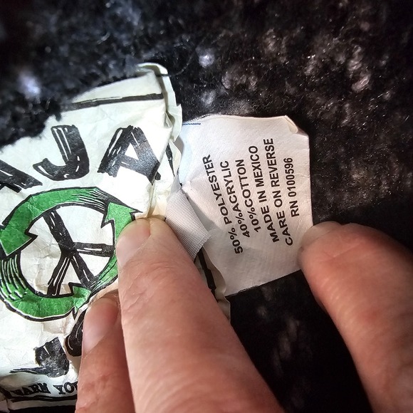 BAJA JOE \ CARPET SWEATER PONCHO XL - Picture 3 of 5